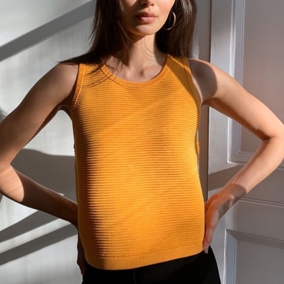 Aritzia Babaton Alrik Top - Picture 2 of 7